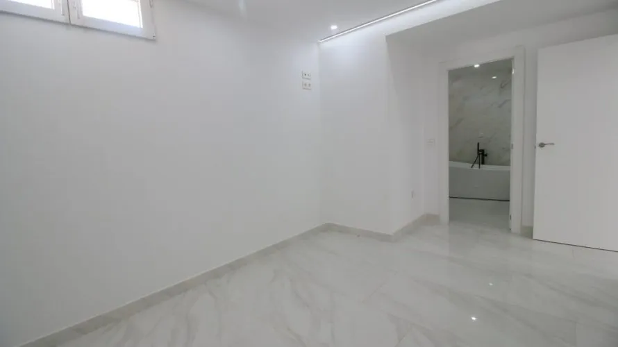 4 bedrooms apartment for sale, La Torre, Spain No. 319 № 22