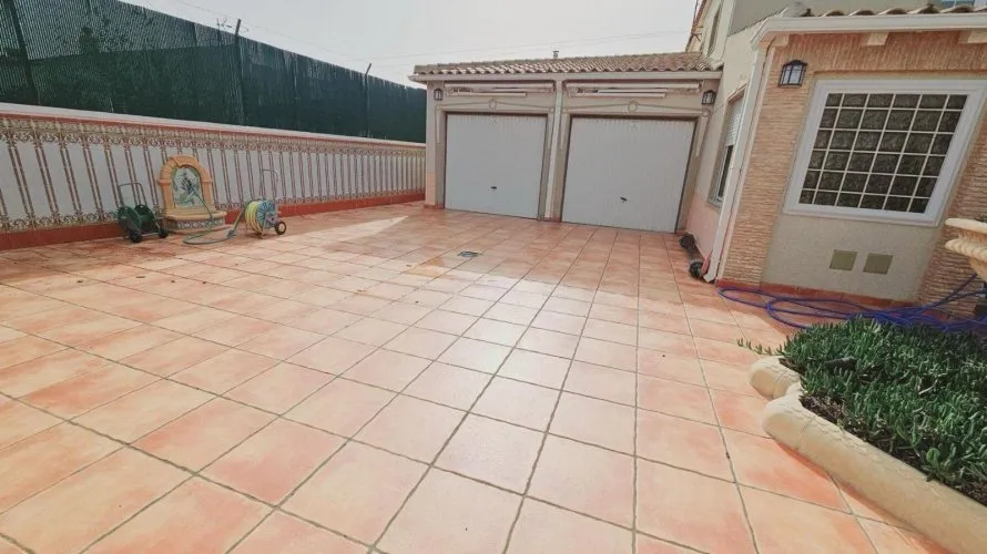 5 bedrooms villa for sale, Torrevieja, Spain No. 716 № 4