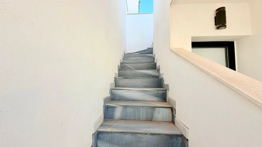 3 bedrooms apartment for sale, La Florida, Spain No. 1038 № 25