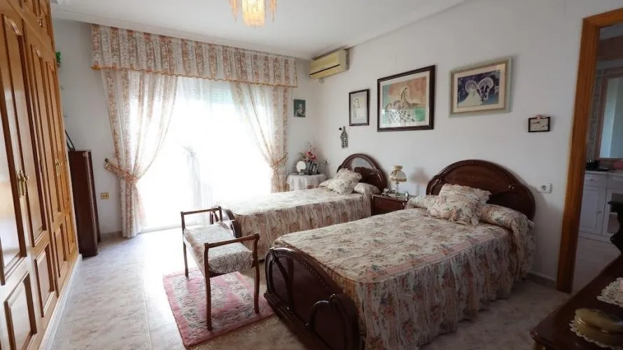 5 bedrooms apartment for sale, Alicante, Spain No. 926 № 11