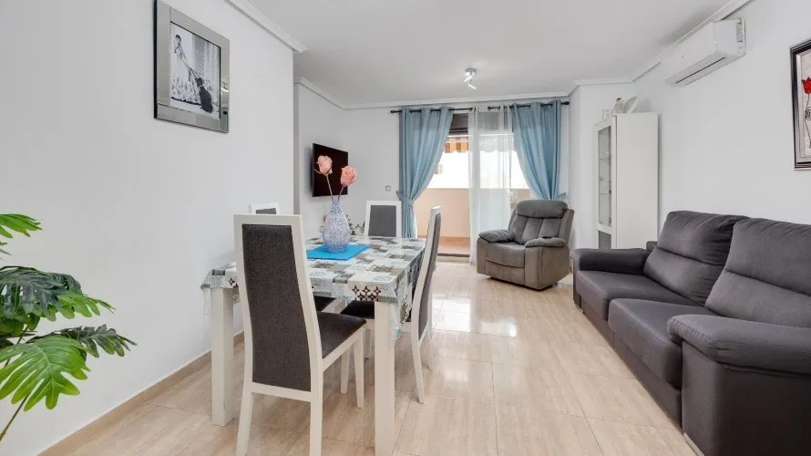 2 bedrooms apartment for sale, Torrevieja, Spain No. 1365