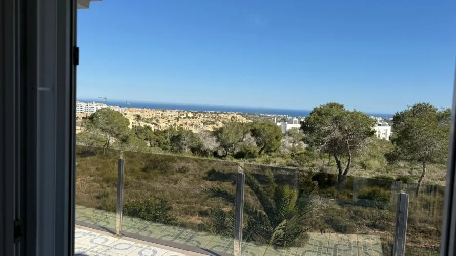 4 bedrooms villa for sale, Villamartin, Spain No. 1097 № 6