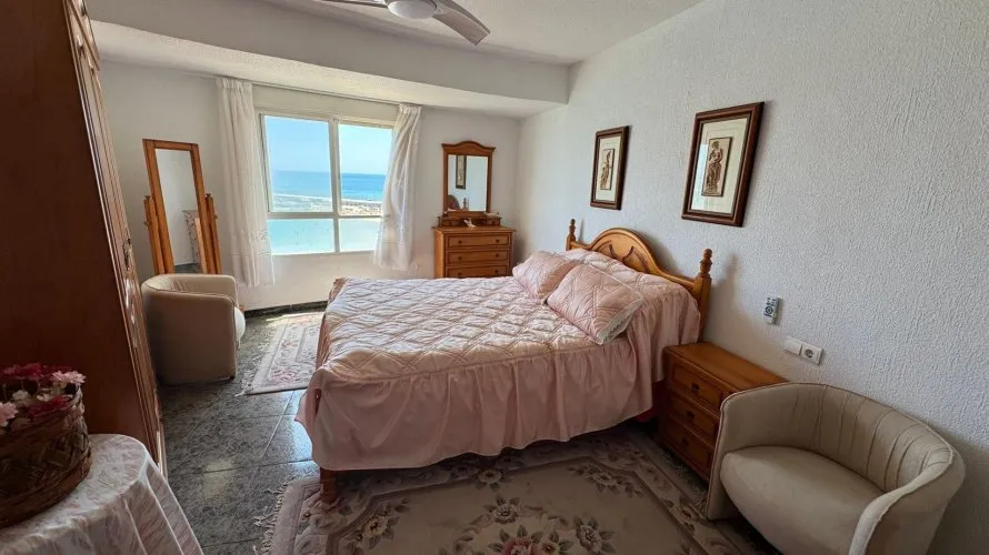 3 bedrooms apartment for sale, Torrevieja, Spain No. 787 № 17