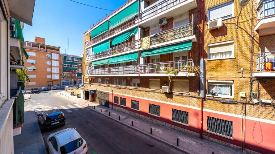 2 bedrooms apartment for sale, Madrid, Spain No. 851 № 3