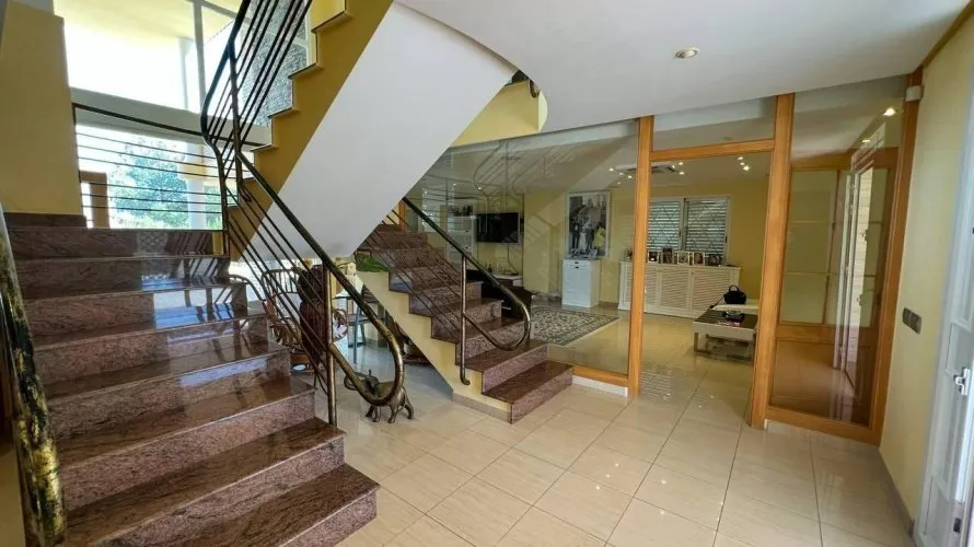 4 bedrooms apartment for sale, Manises, Spain No. 1312 № 8