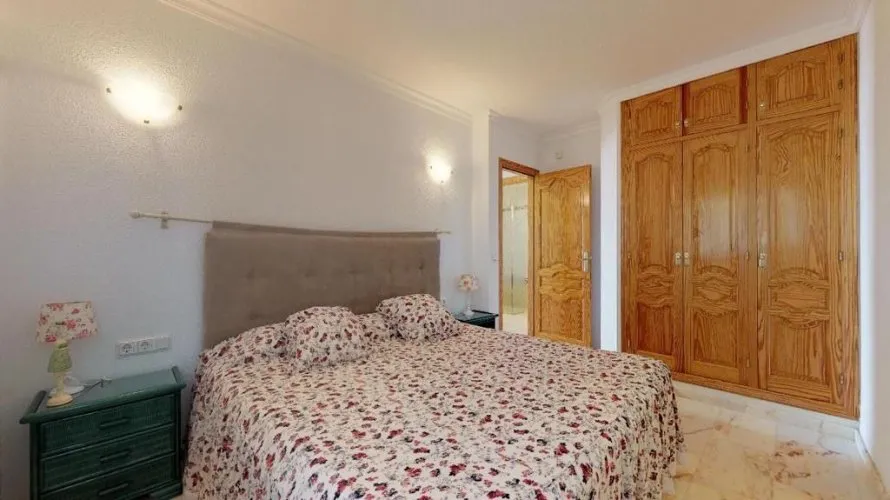 7 bedrooms villa for sale, Maryvilla, Spain No. 397 № 20