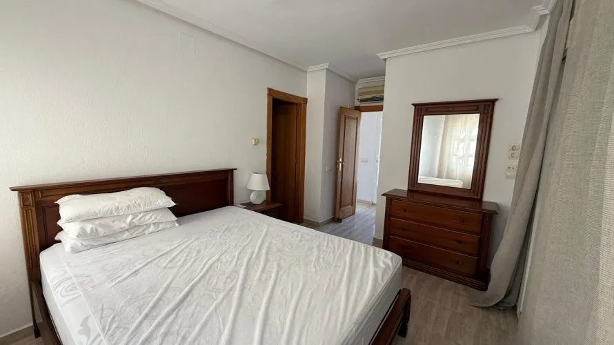3 bedrooms house for sale, Torrevieja, Spain No. 1052 № 14