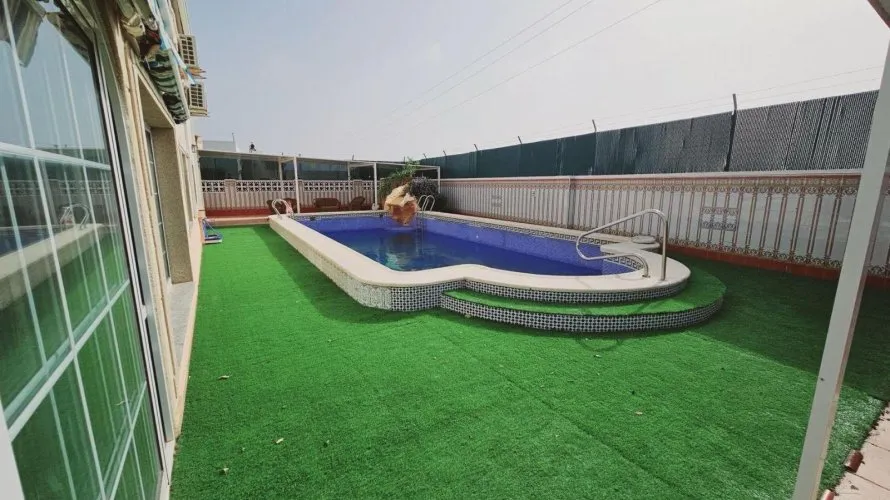 5 bedrooms villa for sale, Torrevieja, Spain No. 716 № 10