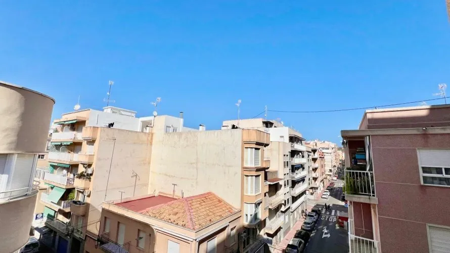 1 bedroom apartment for sale, Santa Pola, Spain No. 1003 № 11