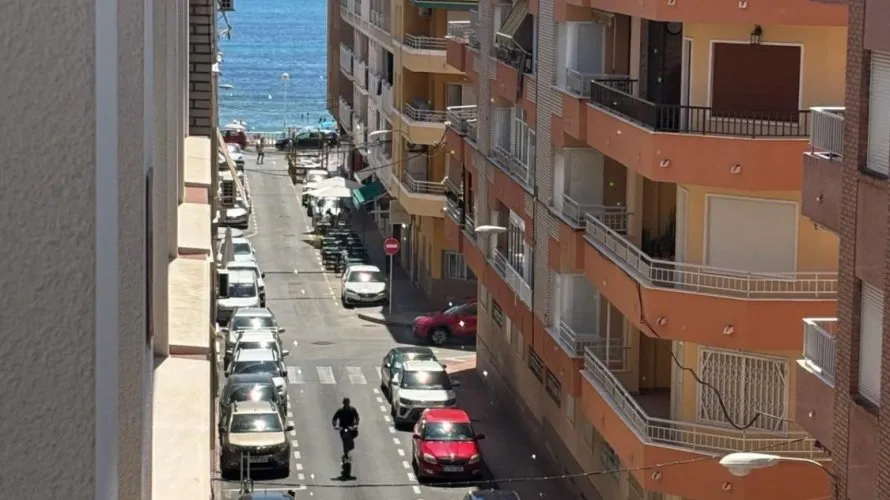 2 bedrooms apartment for sale, Torrevieja, Spain No. 1149 № 2