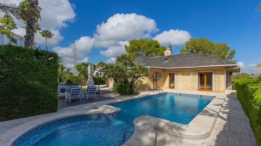 5 bedrooms villa for sale, Campoamor, Spain No. 1017