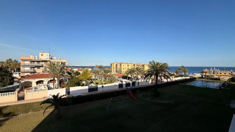 3 bedrooms apartment for sale, Torrevieja, Spain No. 231 № 28