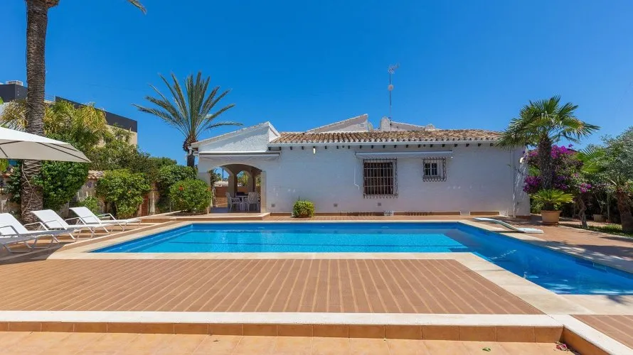 4 bedrooms villa for sale, Alicante, Spain No. 746 № 4