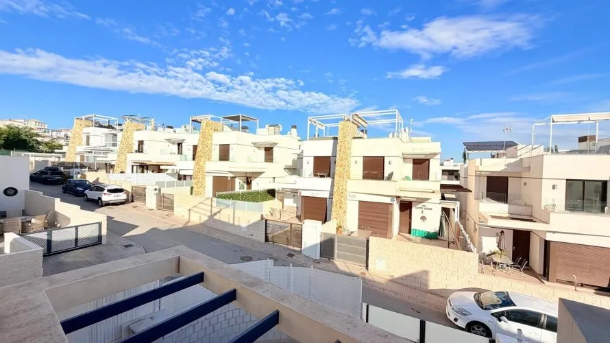 3 bedrooms apartment for sale, La Florida, Spain No. 1038 № 26