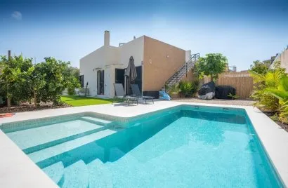 3 bedrooms villa for sale, La Zenia, Spain No. 797