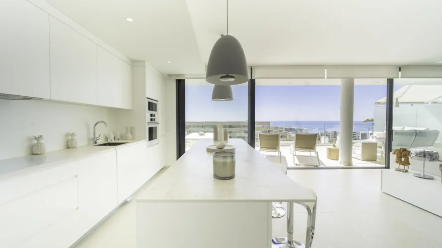2 bedrooms penthouse for sale, Fuengirola, Spain No. 98 № 3