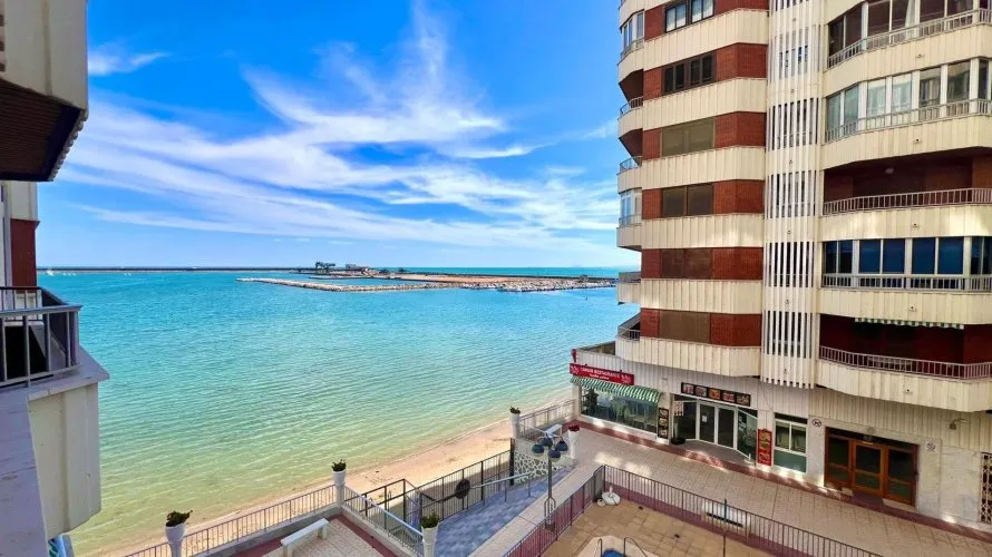 3 bedrooms apartment for sale, Torrevieja, Spain No. 1081 № 26