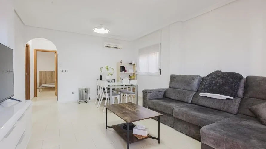79m² apartment for sale, Torrevieja, Spain No. 998 № 4