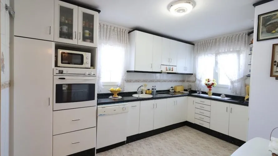 5 bedrooms apartment for sale, Alicante, Spain No. 926 № 2