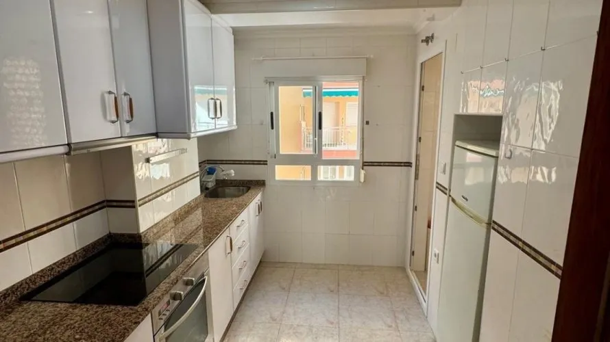 4 bedrooms apartment for sale, Torrevieja, Spain No. 977 № 14