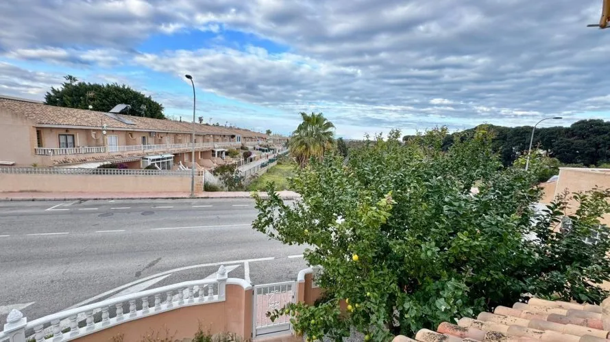 3 bedrooms apartment for sale, Torrevieja, Spain No. 1031 № 23