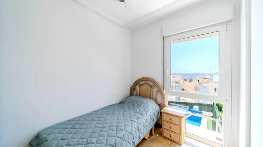 3 bedrooms house for sale, Campoamor, Spain No. 1379 № 13