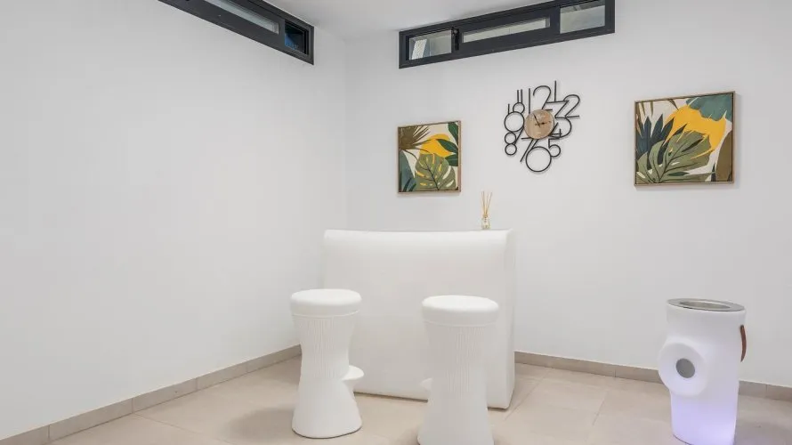 3 bedrooms villa for sale, Playa Honda, Spain No. 604 № 4