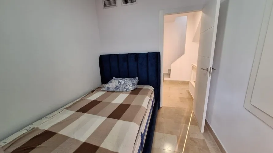 3 bedrooms house for sale, Torrevieja, Spain No. 940 № 13