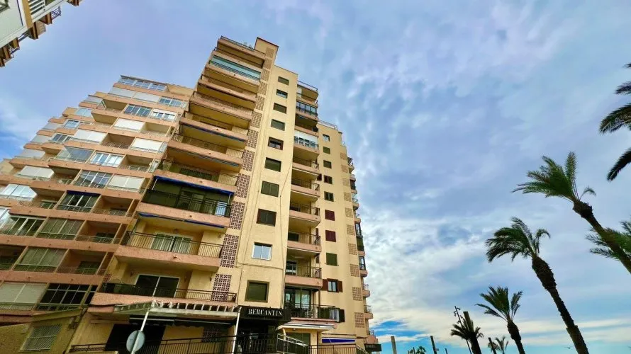 3 bedrooms apartment for sale, Torrevieja, Spain No. 994