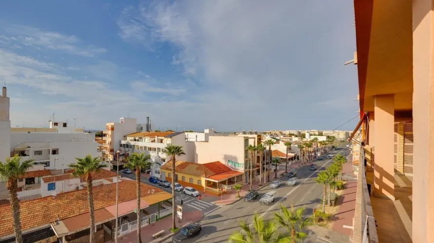 3 bedrooms apartment for sale, Torrevieja, Spain No. 903 № 11