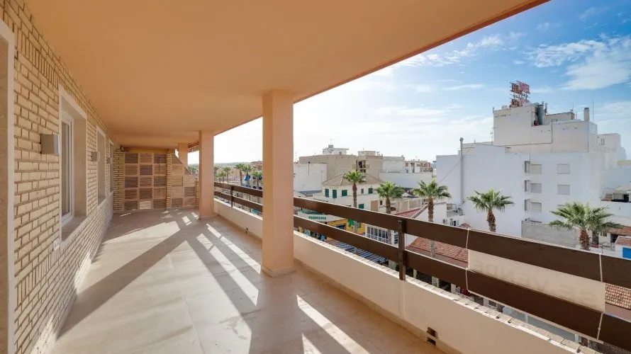3 bedrooms apartment for sale, Torrevieja, Spain No. 903