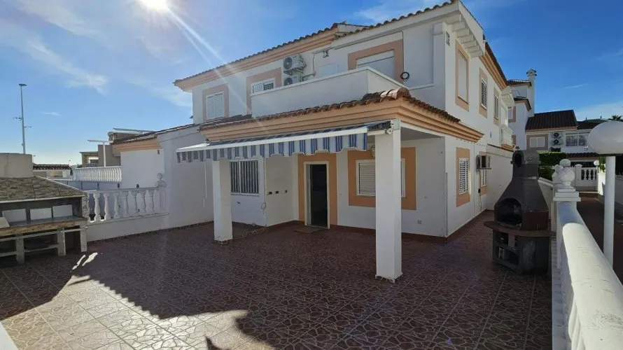 4 bedrooms penthouse for sale, Torrevieja, Spain No. 641
