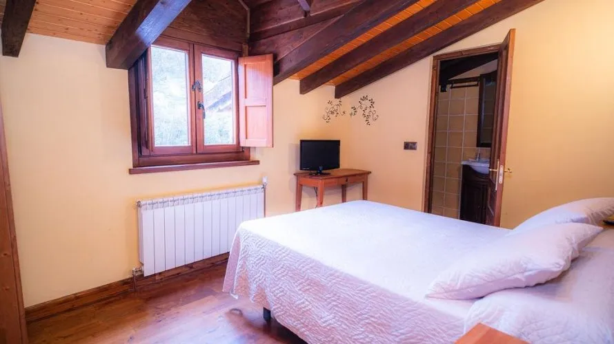 8 bedrooms villa for sale, Lena, Spain No. 1243 № 18