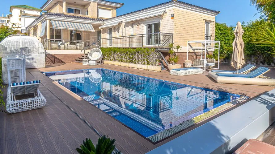370m² villa for sale, La Mata, Spain No. 1061 № 1