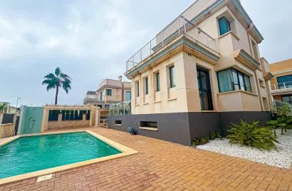 5 bedrooms villa for sale, La Zenia, Spain No. 1270
