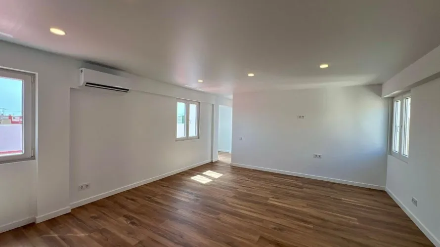 1 bedroom penthouse for sale, Manises, Spain No. 1424 № 3
