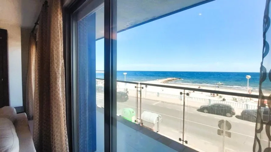 4 bedrooms apartment for sale, Torrevieja, Spain No. 561 № 2