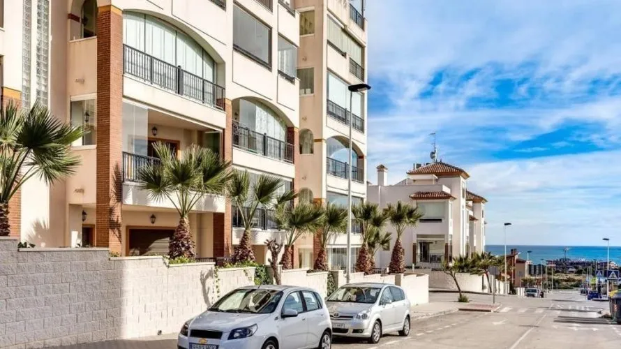 3 bedrooms apartment for sale, Guardamar del Segura, Spain No. 633 № 15