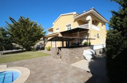 5 bedrooms villa for sale, Cabo Roig, Spain No. 563