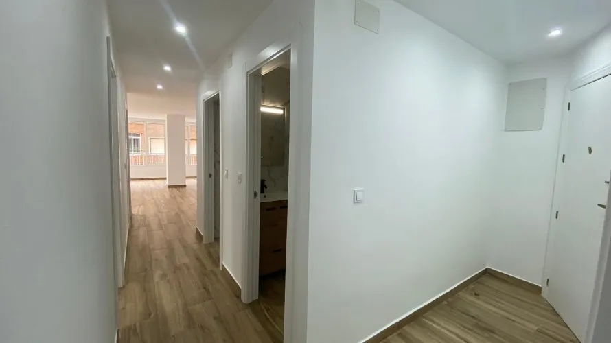 3 bedrooms apartment for sale, Torrevieja, Spain No. 135 № 3