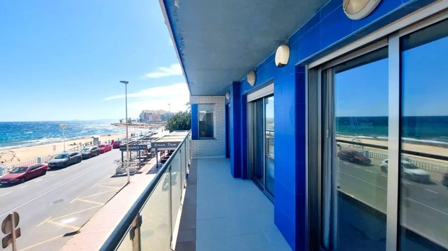 4 bedrooms apartment for sale, Torrevieja, Spain No. 561