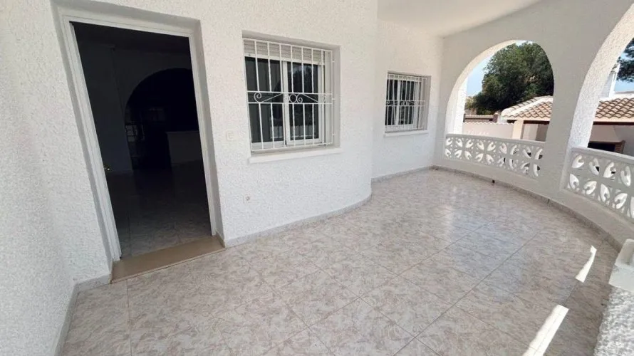 3 bedrooms villa for sale, Ciudad Quesada, Spain No. 819 № 10