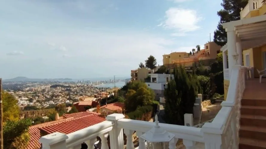 8 bedrooms villa for sale, Maryvilla, Spain No. 408 № 2