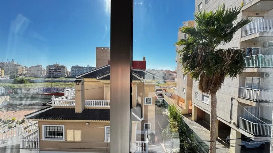 3 bedrooms apartment for sale, Nueva Torrevieja, Spain No. 1183