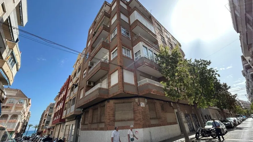 3 bedrooms apartment for sale, Torrevieja, Spain No. 1105 № 24