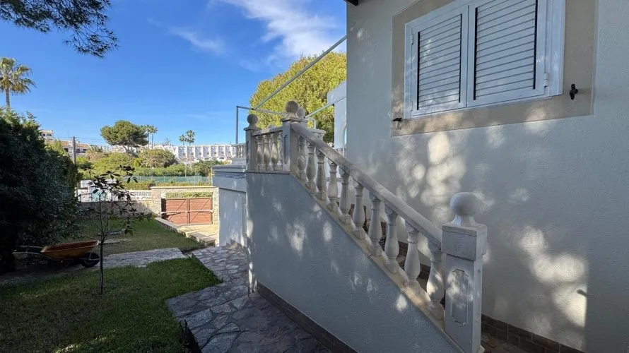 3 bedrooms villa for sale, Cabo Roig, Spain No. 106 № 7