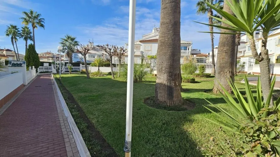 4 bedrooms penthouse for sale, Torrevieja, Spain No. 641 № 16