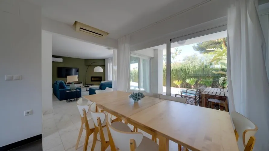 4 bedrooms villa for sale, Albir, Spain No. 539 № 4