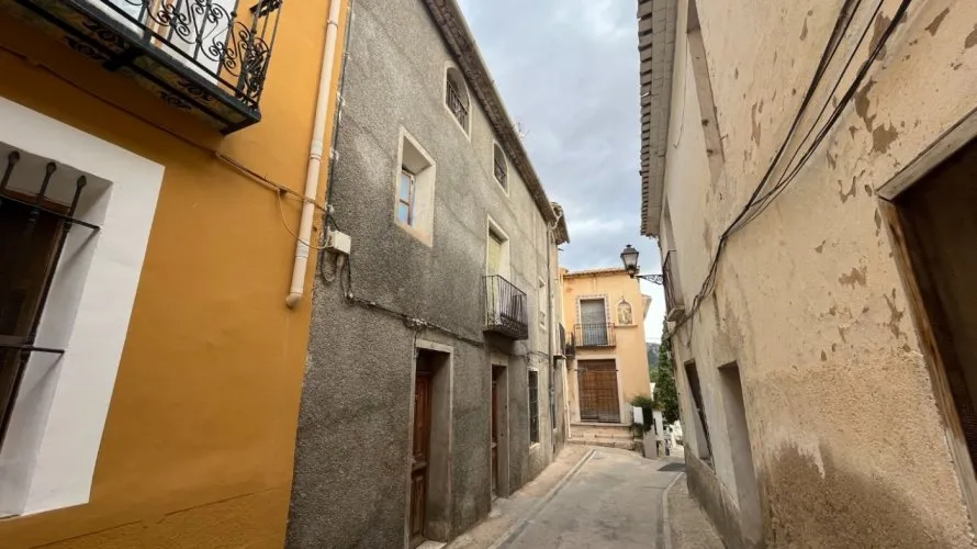 6 bedrooms house for sale, Sella, Spain No. 2634 № 1