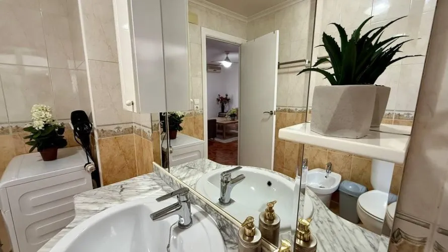 2 bedrooms apartment for sale, Torrevieja, Spain No. 2642 № 15